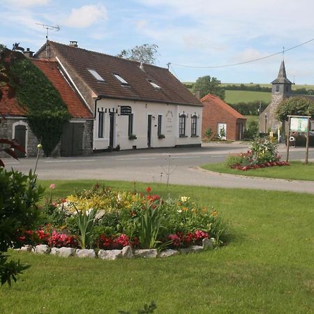 Bed and Breakfast Au Petit Bled Hermelinghen Exterior foto